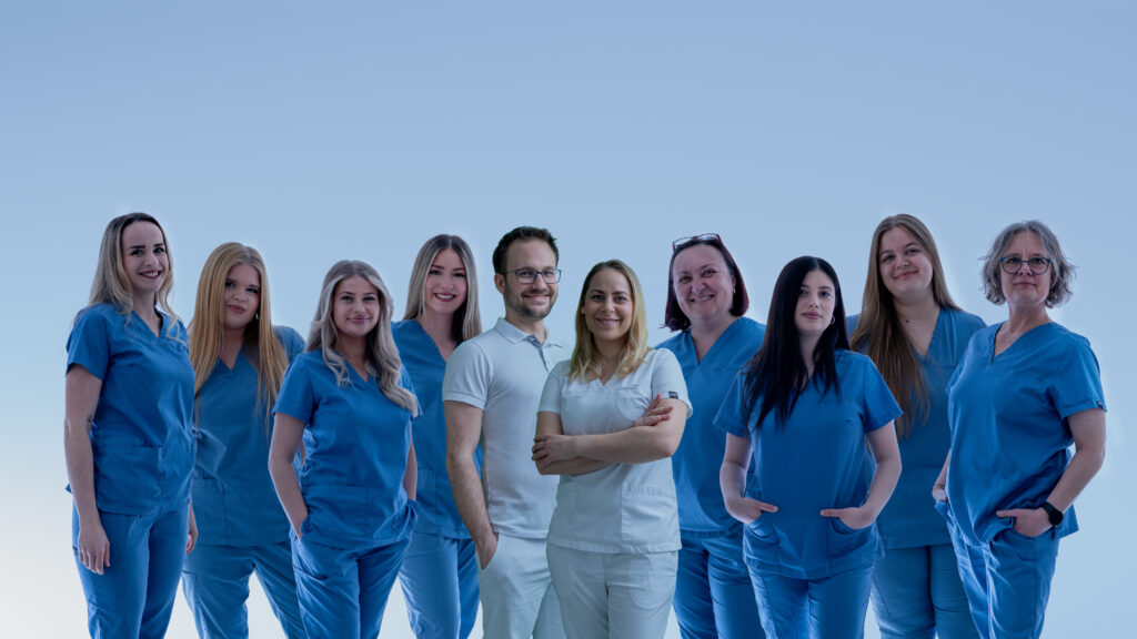 Das Team der Zahnarztpraxis Stöckel im Stuibenweg in Kempten.
